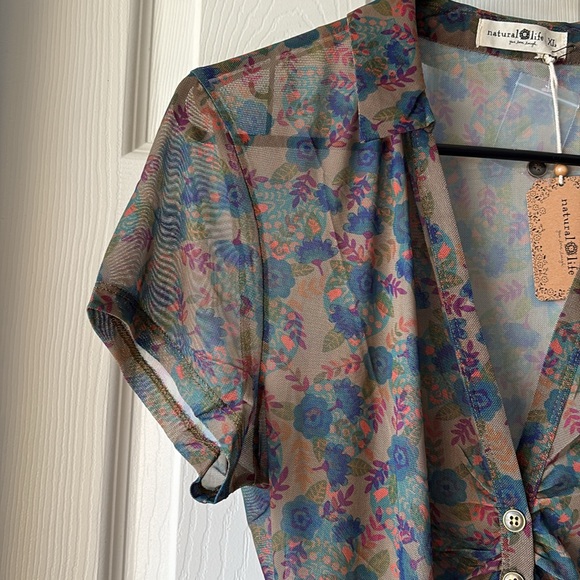 Carina Mesh Short Sleeve Top - Olive Medallion Cluster - Picture 6 of 9